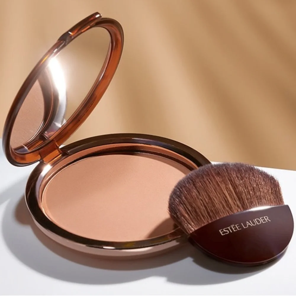 (BNA) NEW Estée Lauder Bronze Goddess Powder Bronzer in Deep, New in Box